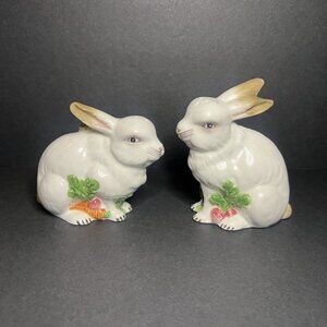 J Willfred Ceramic Spring Easter Bunny Rabbit w Carrots Salt & Pepper Shaker Set